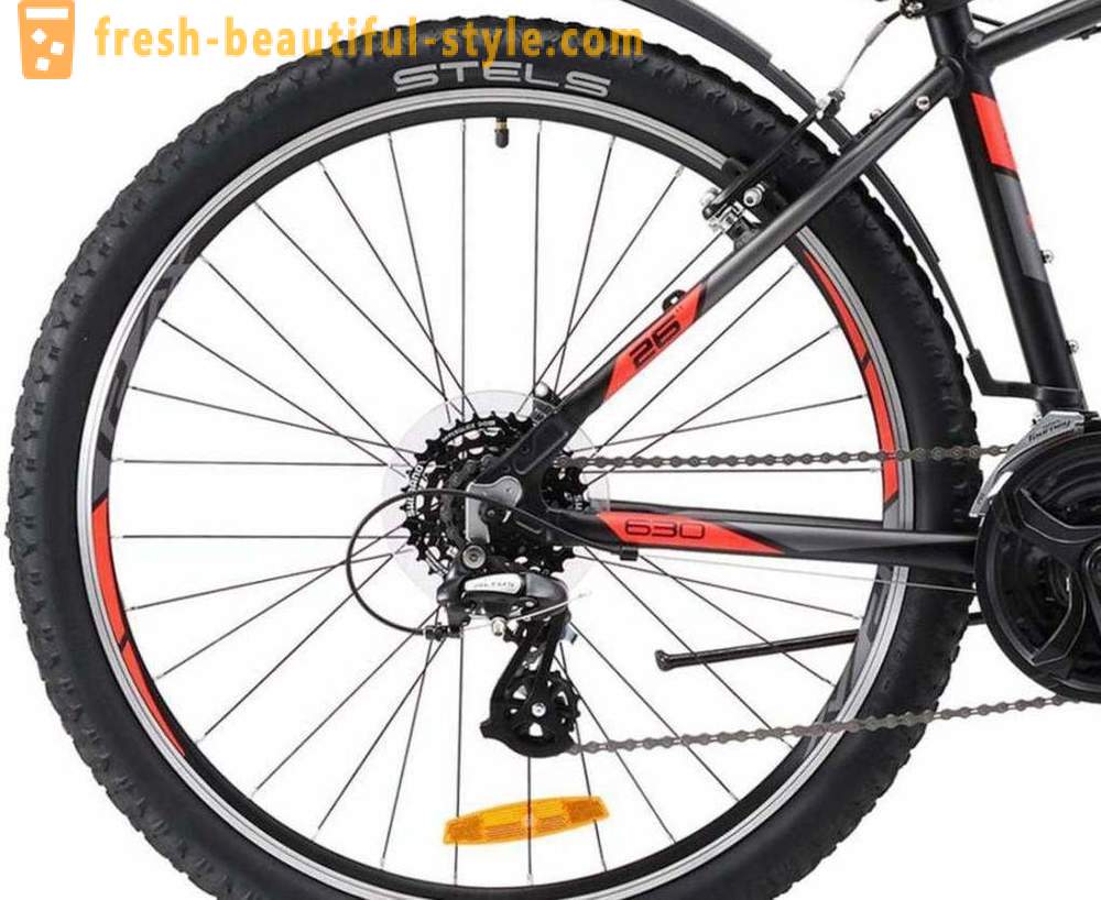 Stels Navigator 630 polkupyörän: yleiskatsaus, arvostelut