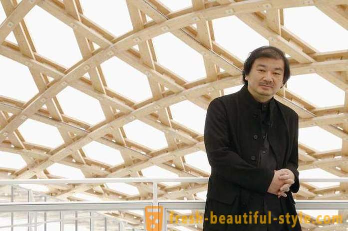 Japanilainen arkkitehti luo talon paperin ja kartongin