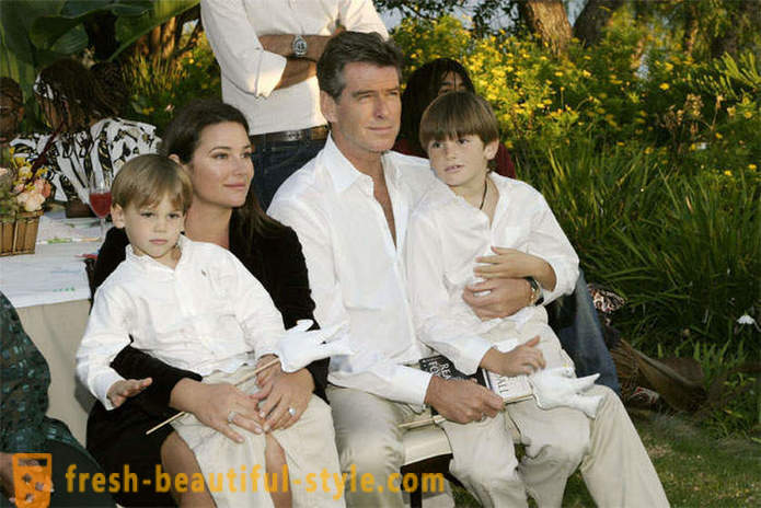 Pierce Brosnan ja hänen vaimonsa juhlivat hopeahääpäivänään