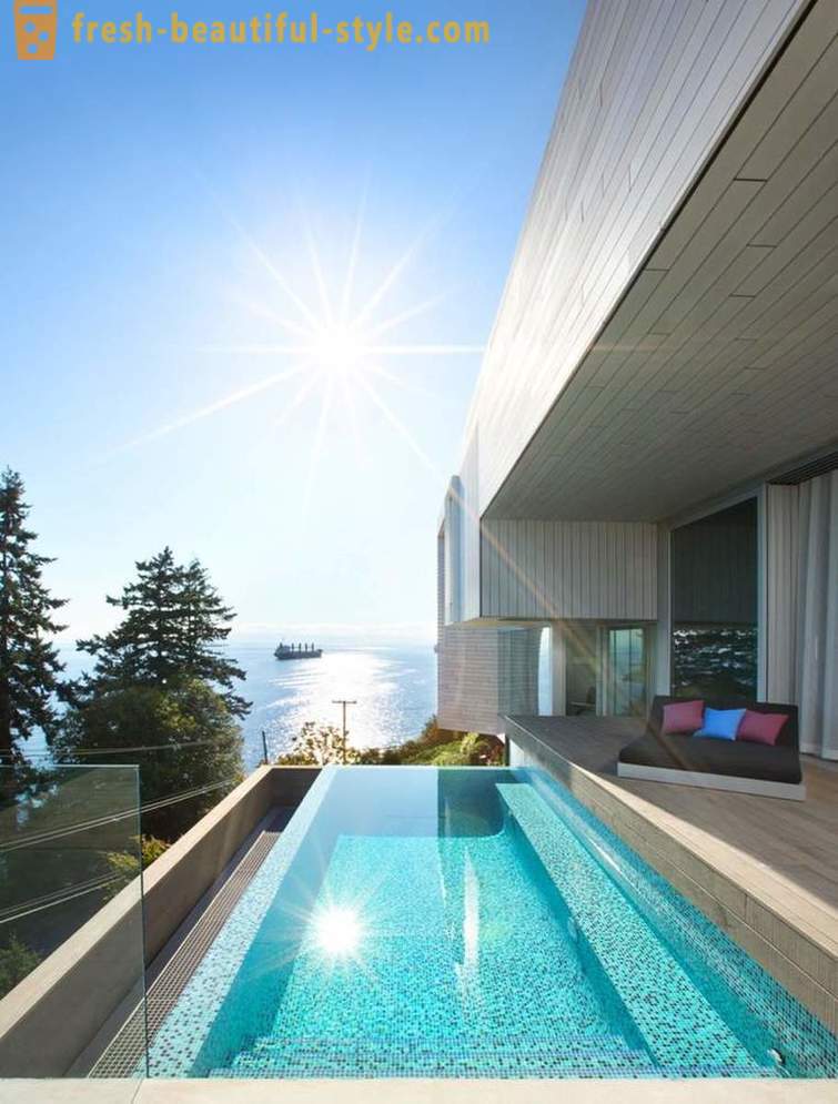 Arkkitehtuuri ja sisustus talon meren West Vancouver