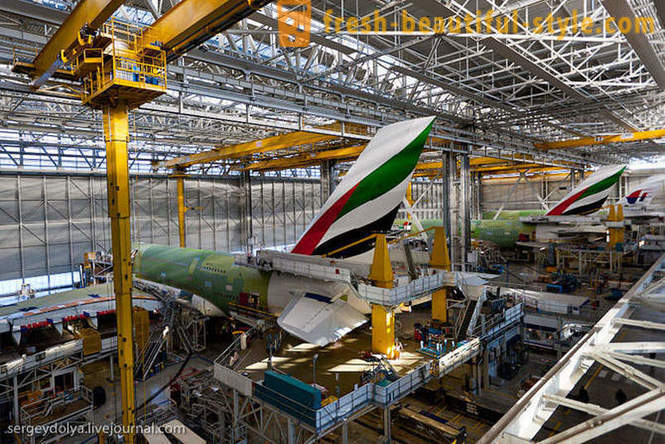 Miten rakentaa A380 ja miten ne näyttävät sisällä