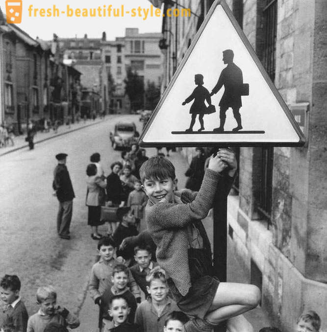 Lapsia kuvaan Kuva Robert Doisneau