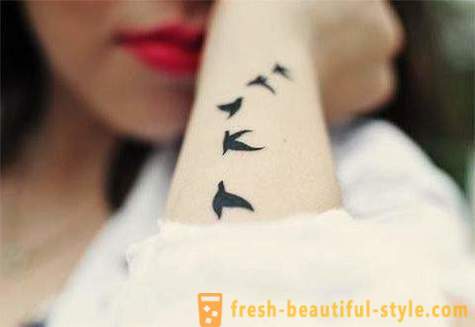 Genre Minimalismi: tatuointi tällä tyylillä