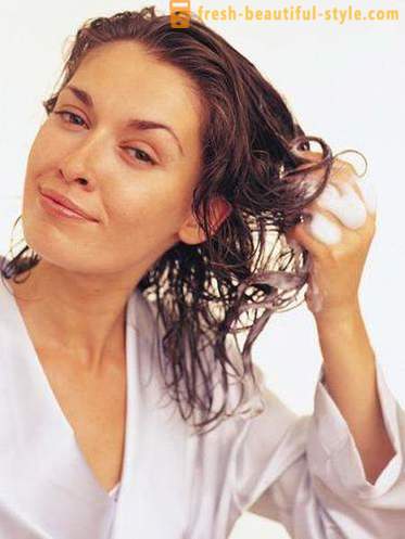Mousse hiukset: miten valita ja kumpi on parempi? Paint-mousse hiukset mousse muotoilua varten ja tilavuus: asiakkaiden arviot ja vinkkejä stylistit